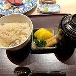 肉懐石 凜然 - 太刀魚の炊き込みご飯 赤出汁 御新香