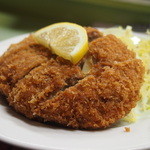 鯉とうなぎのまるます家 - ジャンボメンチカツ　でかっ