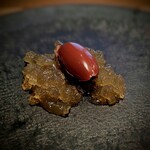 蒼菓 - 一目見た瞬間、美しさに見惚れ、食べてみたい気持ちが高まります。 掬った断面すら美しくなめらかで、舌触りはまさに絹の口どけ・・・濃厚かつ鮮烈なカカオの香り、酸味、フルーティなカカオ果肉のジュレ。これ、私の嫌いなチョコレートじゃ無い！！