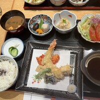 活伊勢海老料理 中納言 神戸三宮本店 - 