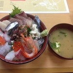 おかもと鮮魚店  - 海鮮丼