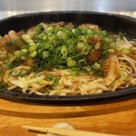 鉄板焼 Root - 上ホルモン炒め