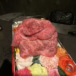 北海道焼肉 北うし - サプライズのお肉　ステーキサンドでお土産に