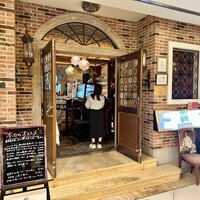 レオーネ・マルチアーノ - 