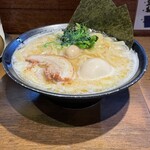 濃厚豚骨ラーメン 濱虎家 - 