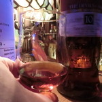 NEO SHOT BAR　深海の洞窟 - ●シェリー樽だけで熟成されたという珍しい酒だ。