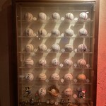 G.LOVE - 王選手や、アンダースローの山田、ブーマーのサインボールがありました。