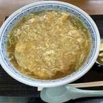 萬来食堂 - 萬来ラーメン　酸っぱい胡瓜漬けが嬉しい。
