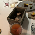 Installation Table ENSO L'asymetrie du calme - 胡桃のパン