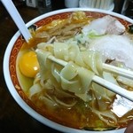 奈良天理ラーメン陽気 - 陽気ラーメンスペシャル、平打ち麺