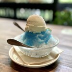 KIKORI CAFE TOKYO - かき氷 ブルーハワイ + アイスクリーム