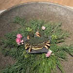 Paste - ③カニのサラダ、プリザーブドレモン、スネークビーンズ、蓮の種