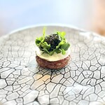 Côte by Mauro Colagreco - ②イカのタルト ポテトの薄皮