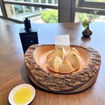 Côte by Mauro Colagreco - ④自家製パン