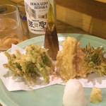 Fukuhachi - タラの芽、ふきのとう、タケノコの天ぷら