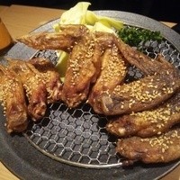おもてなしとりよし 西新宿店 - 手羽先（大辛、中辛、甘口）