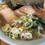 ラーメン　しげ家 - アップ
