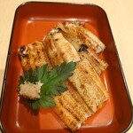 あつた蓬莱軒 松坂屋店 - 白焼