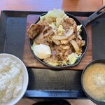 からやま - 料理写真:しょうが焼き定食