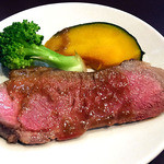 Bistroフルフル - 子羊モモ肉のロースト（取り分けました）（２０１４年４月）