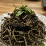 ビールと焼鳥 コーポ - アオリイカのスミのスパサラ