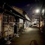 ビールと焼鳥 コーポ - ある路地