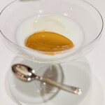 パトゥ - あんずのソルベとココナツのムース