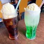 麺屋　たか - コーラフロートとメロンフロート（税込290円）