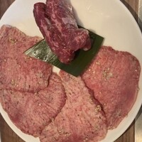 焼肉うしごろ 新宿三丁目店 - 