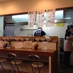 麺や しき - 厨房店主のうしろ姿！と限定メニュー！