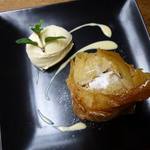 Rasurusesu - 焼き立てパイ　～お芋と林檎のパータフィロ包みバニラアイス添え～　\864