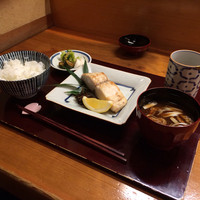 赤坂とゝや魚新 - 鰆焼き定食1800円