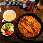 Petit HANON  - 鉄板焼きスパカツミート