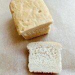 森のパン工房 - 料理写真:グルテンフリー　米粉100%食パン(玄米)   500円
　　　　　　　　　　　　　　　　makiiさんで購入