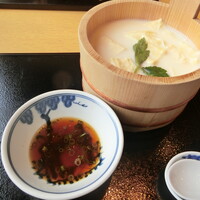京懐石とゆば料理 松山閣 JR京都伊勢丹店 - 自家製ゆば桶