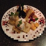 ハチ カフェ - お祝いのケーキ（名前入り）