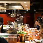 ビストロ カルネジーオ - 店内は満席！予約は１カ月先まで埋まってます！