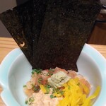 東京立ち寿司 - ばくだん～海鮮納豆～490円