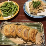 宗平 - 枝豆　餃子　鶏の梅しそ揚げ
