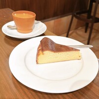 ラ・コシーナ・デ・ガストン - パンナコッタとバスクチーズケーキ
