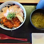 マルトモ水産 鮮魚市場 - 