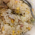 満腹ラーメン富田屋 - チャーハン具材しっかり。チャーハン単体でも美味しい。