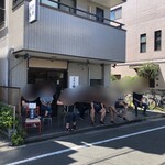 手打ち 陰日向 - 1オペで席数も少ないので結構並ぶ