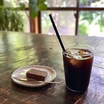カスミガオカ コーヒー - ・水出しコーヒー + チョコレートテリーヌ 700円/税込