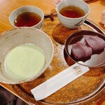 赤福 - 赤福餅（300円）と抹茶（400円）_2024年8月
