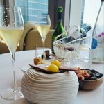 サンス・エ・サヴール - アミューズは可愛らしくテンションが上がります