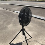 ぶんちゃんラーメン - 外には扇風機