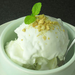 Coconut ice cream