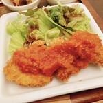パルファン - チキンカツトマトソース