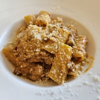 レオーネ・マルチアーノ - 本日のパスタより（リガトーニ、ミートソース）